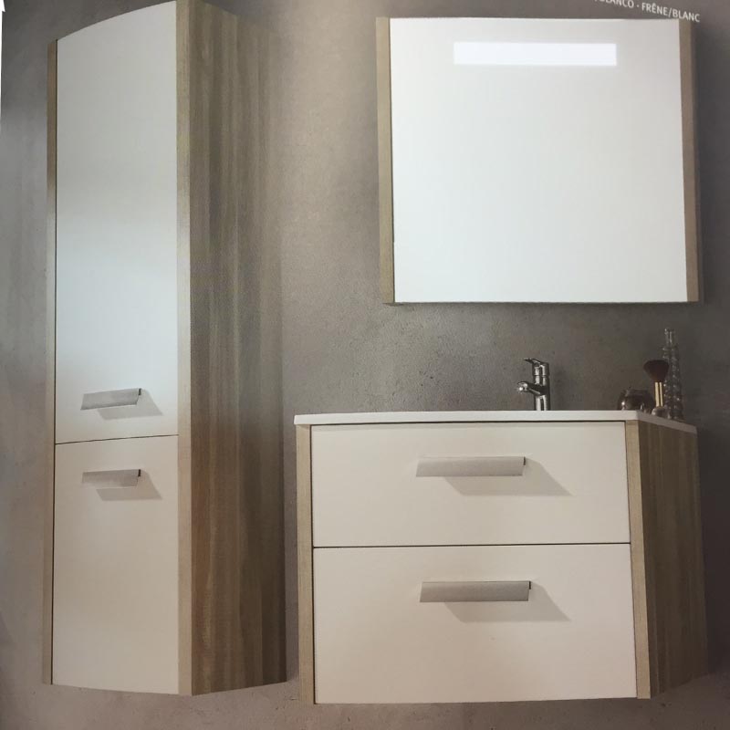 hanging bathroom cabinet mirror with white cabinet door